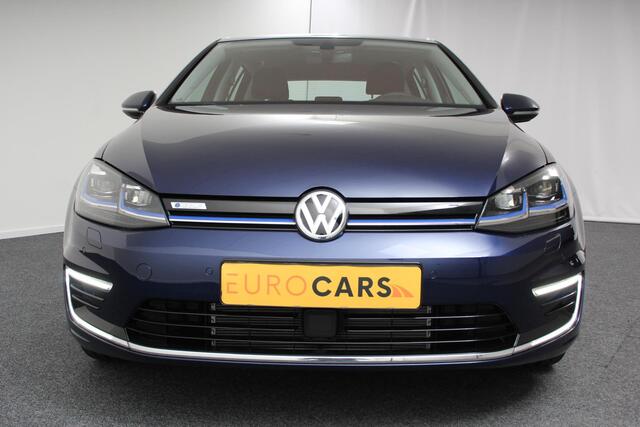 Volkswagen e-Golf Edition | Navigatie | Bluetooth | Cruise control | LMV | Camera | PDC | Digitale Cockpit