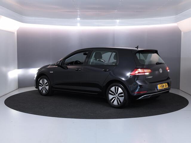Volkswagen e-Golf E-DITION 136 pk | Navigatie | Parkeersensoren | Adaptieve cruise control | Stoelverwarming |
