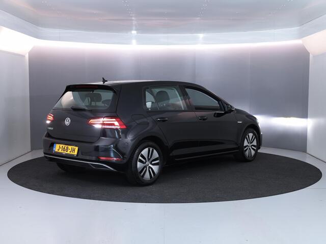 Volkswagen e-Golf E-DITION 136 pk | Navigatie | Parkeersensoren | Adaptieve cruise control | Stoelverwarming |