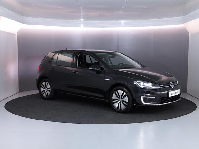Volkswagen e-Golf E-DITION 136 pk | Navigatie | Parkeersensoren | Adaptieve cruise control | Stoelverwarming |