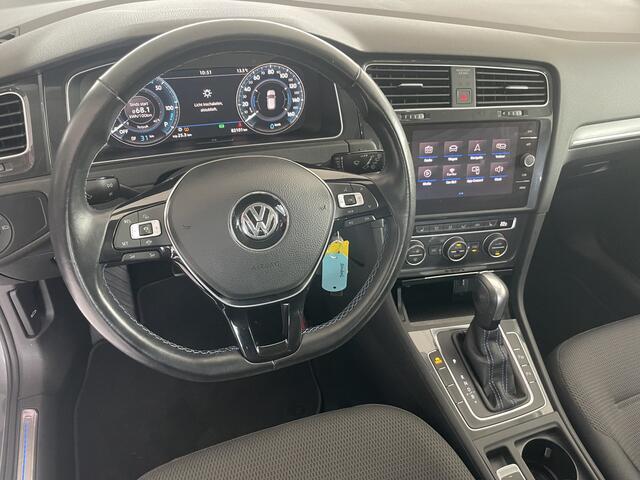 Volkswagen e-Golf E-DITION Automaat / Climate control - Cruise control adaptive - Park. sensoren V+A - Navigatie full map - MF Lederen stuurwiel - Ramen en Spiegels Elektrisch - V-stoelen verwarmbaar - Bluetooth