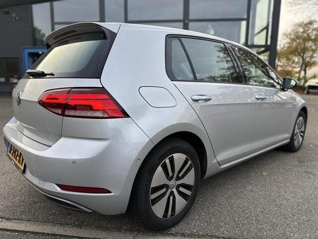 Volkswagen e-Golf e-Golf WARMTEPOMP| DODE HOEK| APPLE CARPLAY/ ANDROID AUTO| DIG. DASH | CAMERA| STOELVERW. |
