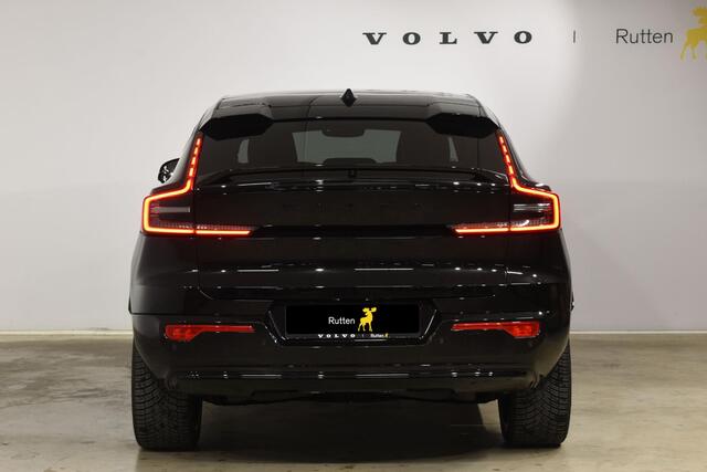 Volvo C40 Single Motor Extended Range Plus 82 kWh / Navigatie / Adaptieve Cruisecontrol / Zwarte Logo's - Ramen - Bumpers - 20'' Velgen / Nubuck /