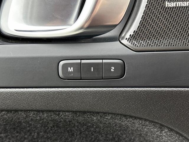 Volvo C40 Recharge Ultimate 69 kWh | Panoramadak | Elektrische achterklep