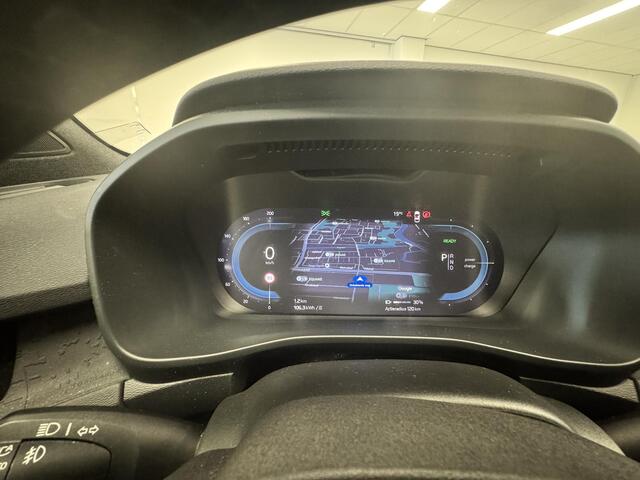 Volvo C40 Recharge Core 69 kWh | CARPLAY | ZWENKBARE TREKHAAK | PANORAMADAK