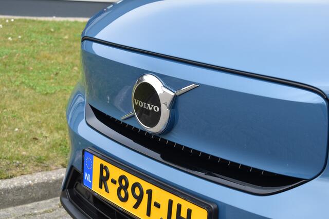 Volvo C40 Recharge 231PK Core 69 kWh Trekhaak | Camera | 19 "LMV | Stoelverwarming | Stuurverwarming