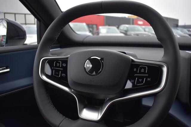 Volvo EX30 Single Motor Extended Range Plus 69 kWh | Climate Pack | Apple Carplay |
