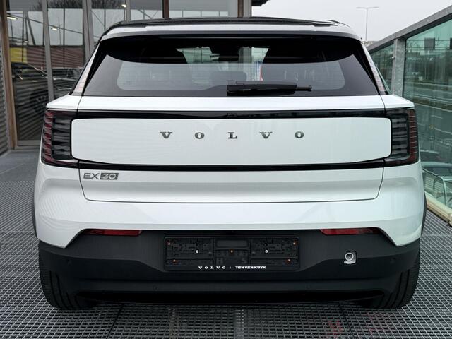 Volvo EX30 Single Motor Plus 51 kWh , Automaat , Adaptive Cruise , Stoelen+Stuur Verwarmd , BLIS , Google , Carplay , DAB , Camera , Harman/Kardon , Pilot Assist , Keyless , Draadloze oplader , Elek. Achterklep ,