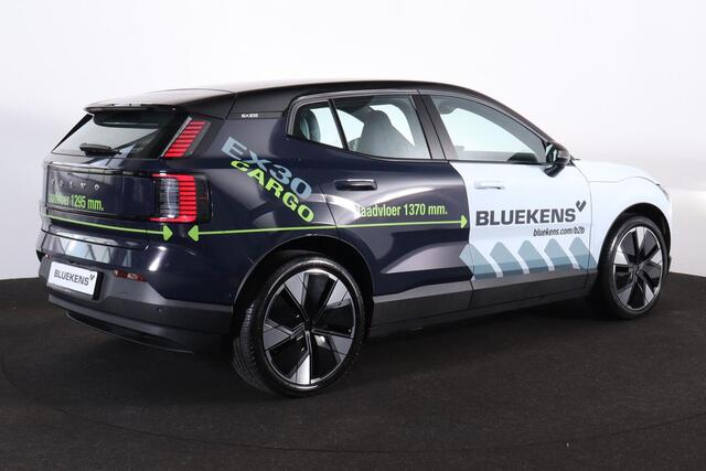 Volvo EX30 Twin Motor Ultra 69 kWh - CARGO - IntelliSafe Assist & Surround - 360° camera - Voorstoelen elektrisch verstelbaar - Verwarmde voorstoelen & stuur - Panoramadak - Parkeersensoren voor & achter - Draadloze tel. lader - 20' LMV