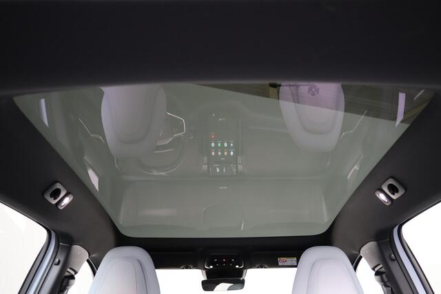 Volvo EX30 Twin Motor Ultra 69 kWh - CARGO - IntelliSafe Assist & Surround - 360° camera - Voorstoelen elektrisch verstelbaar - Verwarmde voorstoelen & stuur - Panoramadak - Parkeersensoren voor & achter - Draadloze tel. lader - 20' LMV