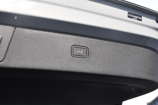 Volvo EX30 272PK Automaat Single Motor Extended Range Plus /Adaptieve Cruise Control/ Dodehoek Detectie / Parkeersensoren voor en achter/ Achteruitrijcamera/ Warmtepomp/ Google Services/