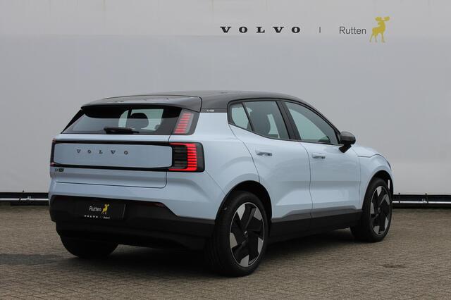 Volvo EX30 Single Motor Extended Range Plus 69 kWh Google services / Adaptieve cruise control / Blis / Parkeersensoren voor en achter met parkeercamera / Getinte ramen
