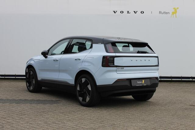 Volvo EX30 Single Motor Extended Range Plus 69 kWh Google services / Adaptieve cruise control / Blis / Parkeersensoren voor en achter met parkeercamera / Getinte ramen