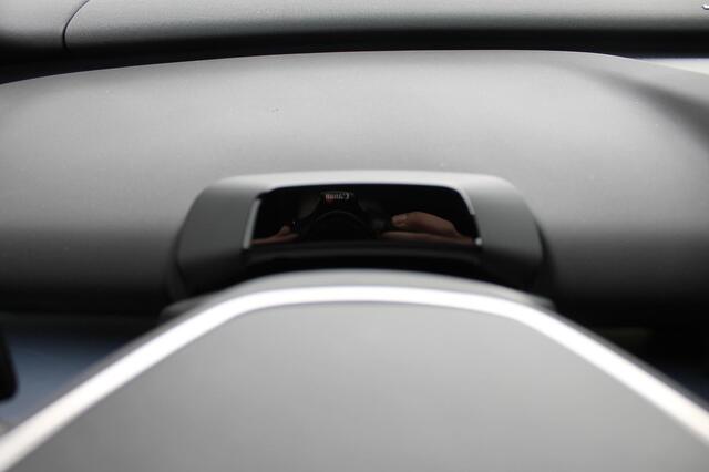 Volvo EX30 Single Motor Extended Range Plus 69 kWh Google services / Adaptieve cruise control / Blis / Parkeersensoren voor en achter met parkeercamera / Getinte ramen