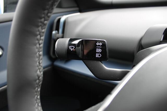 Volvo EX30 Single Motor Extended Range Plus 69 kWh Google services / Adaptieve cruise control / Blis / Parkeersensoren voor en achter met parkeercamera / Getinte ramen