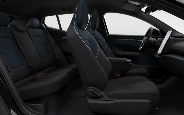 Volvo EX30 272PK Ext. Range Plus / Van ¤47.825 Voor ¤40.325! / Adaptieve cruise control / BLIS / Parkeersensoren met camera / Elektrische achterklep / 20" velgen / getint glas / Stoel en stuurwielverwarming / Google infotainment / Keyless entry