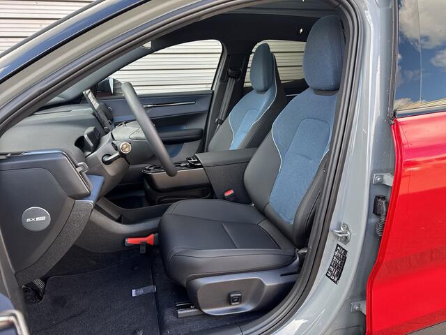 Volvo EX30 Extended Range Ultra / Alleen bij Jacob Schaap / Velgen 21" Everlast / Fusion RED Wrap / Verlaagd /