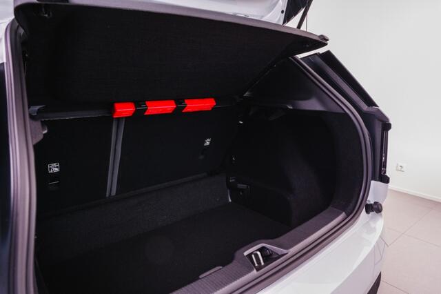 Volvo EX30 Core, Single Engine, Crystal White