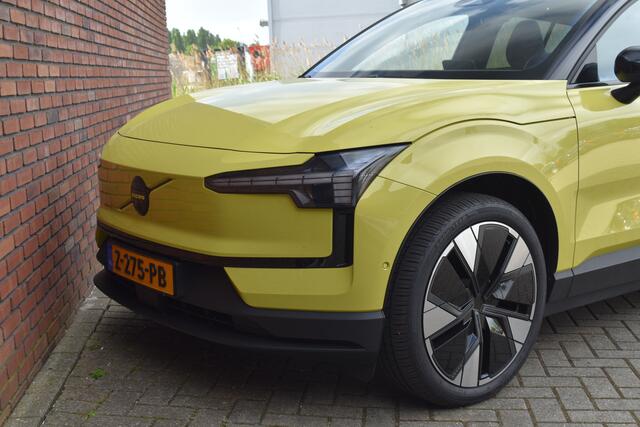 Volvo EX30 Twin Motor Performance 428PK Ultra 69 kWh | Full Options | 20'' | Climate | Getint glas | Black/Yellow Pack |