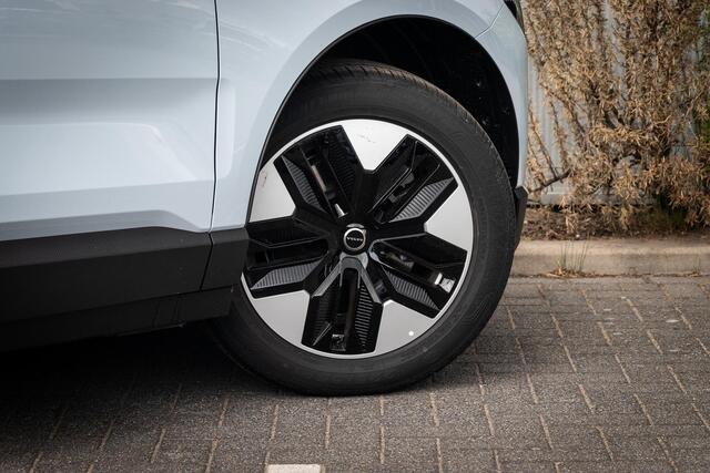 Volvo EX30 Extended Range Core 69 kWh | Adaptieve Cruise Control | Stoel + stuurverwarming | Donker glas | Parkeercamera