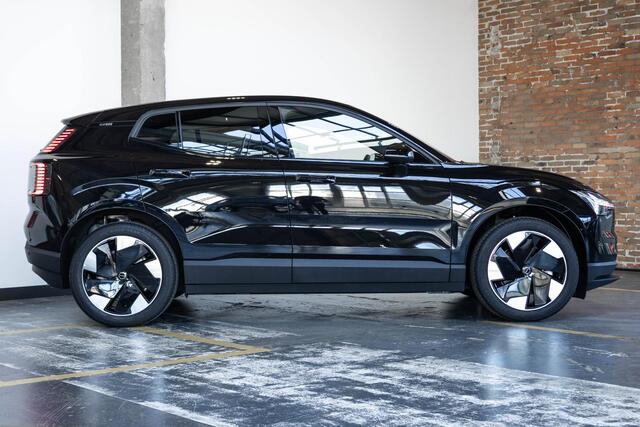 Volvo EX30 Single Motor Extended Range Plus | 5 jaar garantie! | Premium Audio by Harman Kardon | Keyless Entry | Achteruitrijcamera | Parkeersensoren V+A | Getint Glas Achter | Pilot Assist | Adaptieve Cruise Control | Draadloze Telefoonlader | Navigatiesysteem | R