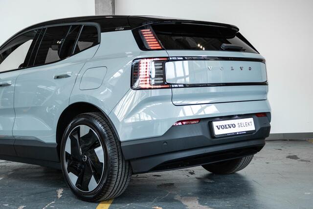 Volvo EX30 Single Motor Extended Range Plus 69 kWh | Getint Glas Achter | Adaptieve Cruise Control | Keyless Entry | Parkeersensoren | Dodehoekdetectie Met Correctie | Apple Carplay/Android Auto | Rijstrooksensor Met Correctie