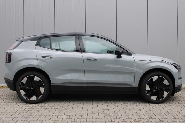 Volvo EX30 Single Motor Extended Range Ultra 69 kWh | ¤ 7000,- voorraad korting | Extra getint glas | Panorama dak |