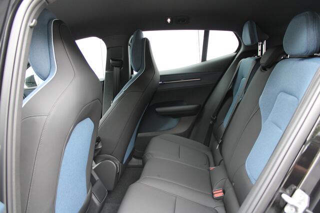 Volvo EX30 Single Motor Extended Range Ultra 69 kWh | ¤ 7000,- voorraad korting | Extra getint glas | Panorama dak |