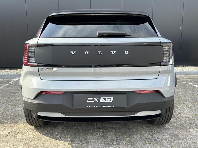 Volvo EX30 Cross Country Twin Motor Performance Ultra 69 kWh Extra getint glas / Pine interieur