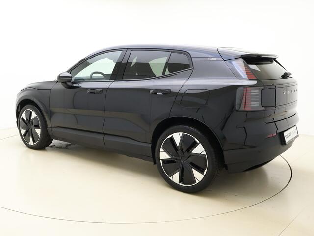 Volvo EX30 Extended Range Plus 69 kWh / ¤ 6.000,- Voorraadkorting / NIEUW 10km! / Snel leverbaar / Getint glas / Stoel + Stuurw. Verwarming / 20'' Velgen