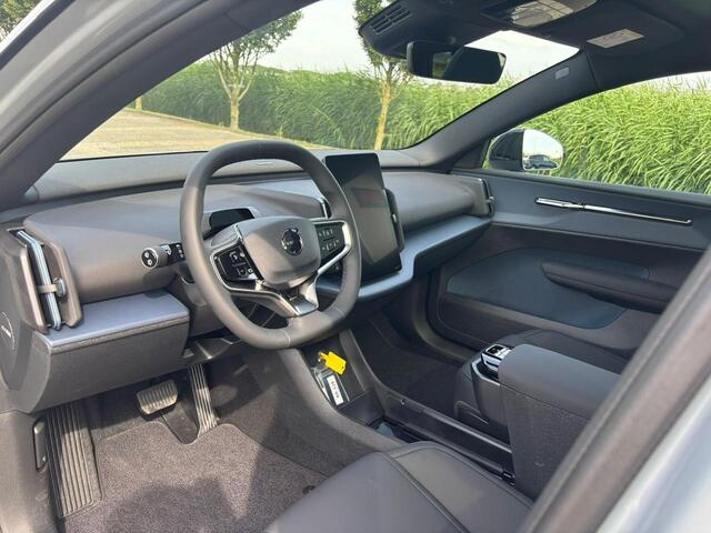 Volvo EX30 Cross Country Twin Motor Performance Ultra 69 kWh