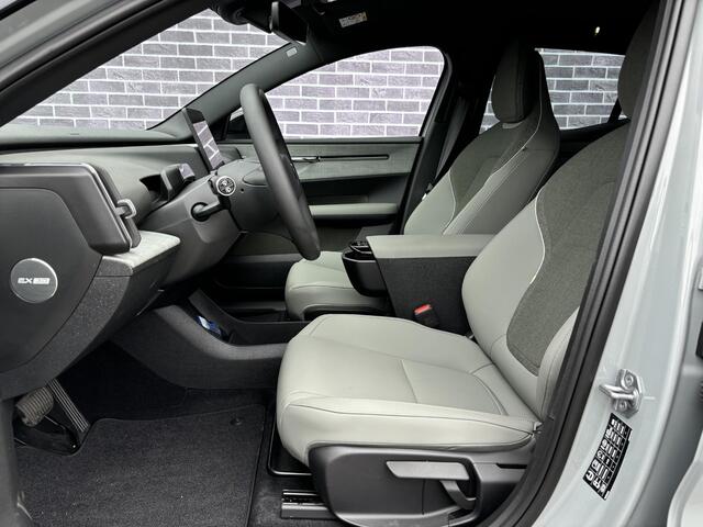 Volvo EX30 Single Motor Extended Range Plus | EVERLAST SPORT EDITION | Google | Longe Range | Adaptieve Cruise | Keyless | Camera | Stoel/Stuurverwarming | Getint Glas | Harman Kardon Audio | Elek. Achterklep | 21" LM