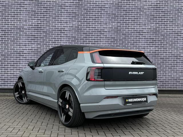 Volvo EX30 Single Motor Extended Range Plus | EVERLAST SPORT EDITION | Google | Longe Range | Adaptieve Cruise | Keyless | Camera | Stoel/Stuurverwarming | Getint Glas | Harman Kardon Audio | Elek. Achterklep | 21" LM