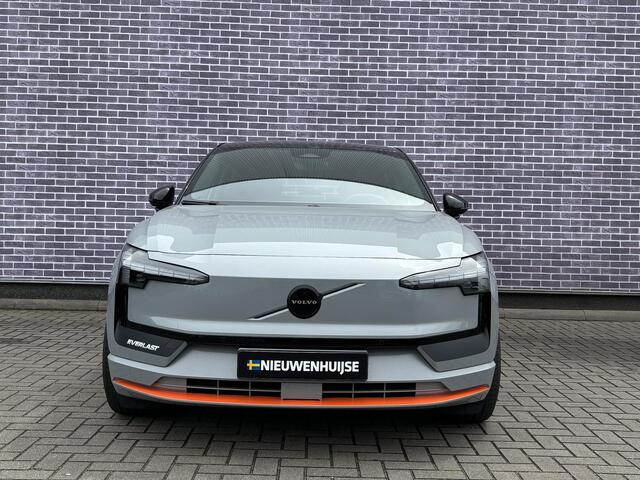 Volvo EX30 Single Motor Extended Range Plus | EVERLAST SPORT EDITION | Google | Longe Range | Adaptieve Cruise | Keyless | Camera | Stoel/Stuurverwarming | Getint Glas | Harman Kardon Audio | Elek. Achterklep | 21" LM