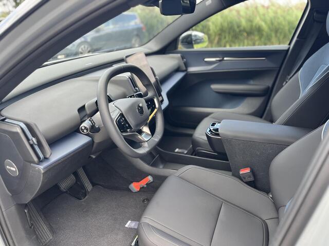Volvo EX30 Single Motor Extended Range Plus 69 kWh | Harman/Kardon | Keyless Entry | Elektrische achterklep |