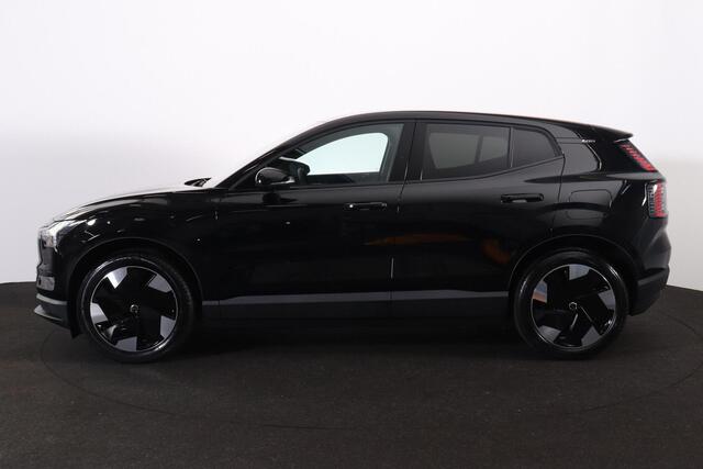 Volvo EX30 Extended Range Plus 69 kWh - Adaptive Cruise Control - Harman/Kardon audio - Parkeercamera achter - Parkeersensoren voor & achter - Apple Carplay - Extra getint glas - 19' LMV