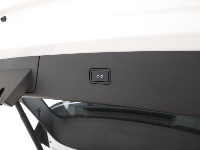 Volvo EX30 Single Motor Extended Range Plus 69 kWh | Verw. Stoel/Stuurwiel | H&K Audio | Adapt. Cruise | Camera | El. Achterklep