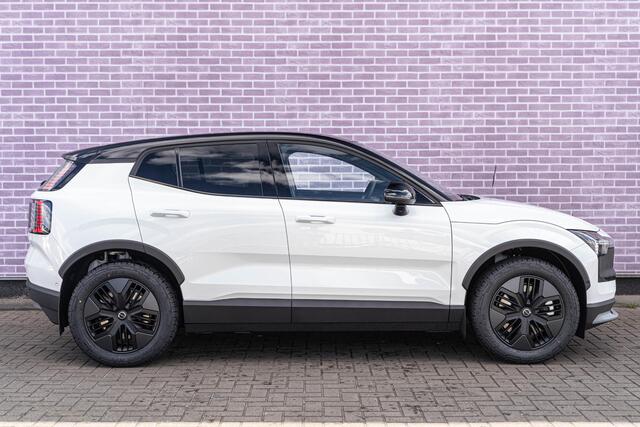 Volvo EX30 Cross Country Twin Motor Performance Ultra | Google | Longe Range | 4x4 | Adaptieve Cruise | Stoel-/Stuurverwarming | Keyless | 360 Camera | Panoramadak | Elektr. Stoelen | Harman Kardon Audio | Elek. Achterklep | Getint Glas