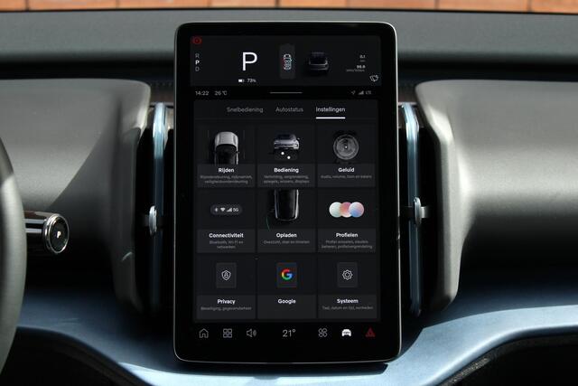 Volvo EX30 Single Motor Extended Range Plus | Incl. Volvo Verlengde garantie | Adaptieve Cruise Control | Pilot Assist | Harman/Kardon Audiosysteem | Parkeersensoren voor en achter | Parkeercamera achter | 20" Lichtmetalen velgen |