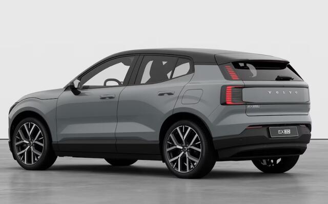 Volvo EX30 272PK Automaat Single Ext. Range Plus Europa / Elektrische stoelen met geheugen / Stoel - en stuurwielverwarming / Harman Kardon audio / Elektrische achterklep / Keyless entry / Adaptieve Cruise Control / BLIS / Dodehoek Detectie / Parkeersensoren voor en