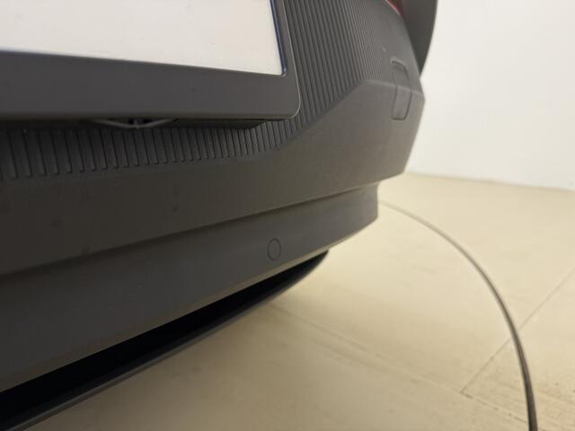 Volvo EX30 Extended Range Plus 69 kWh / Stoel/- en stuurverwarming / Harman en Kardon /