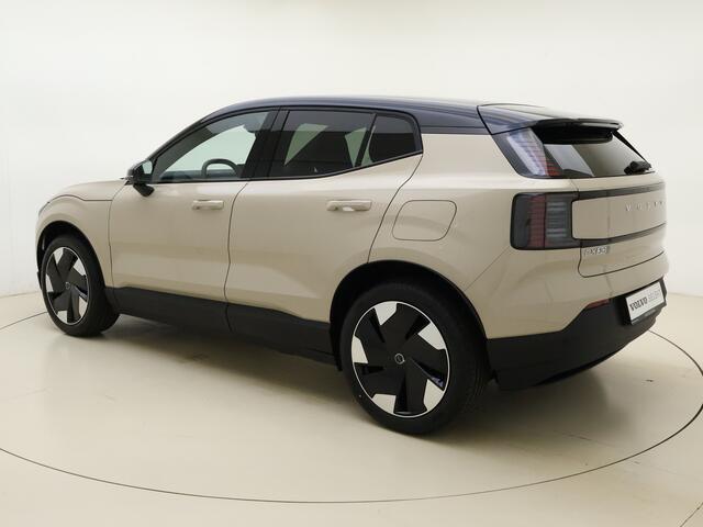 Volvo EX30 Extended Range Europa / NIEUW / DIRECT LEVERBAAR / STOELVERWARMING / ACC / BLIS / EL. STOELEN / GETINT GLAS /ZWART DAK / 19'' / H&K AUDIO / PDC + CAMERA /