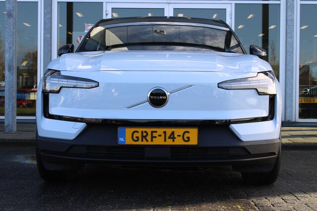 Volvo EX30 Extended Range Plus 69 kWh | El. Achterklep | Privacy glas | Camera | Adapt. Cruise | Verw. stoel/stuurwiel