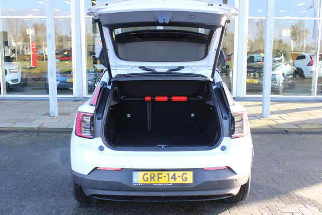 Volvo EX30 Extended Range Plus 69 kWh | El. Achterklep | Privacy glas | Camera | Adapt. Cruise | Verw. stoel/stuurwiel