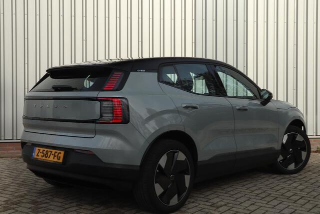 Volvo EX30 Single Motor Extended Range Plus 69 kWh | Trekhaak |