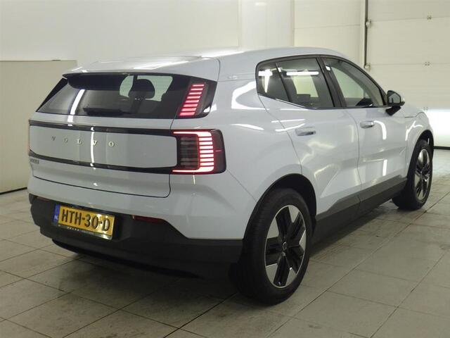 Volvo EX30 Single Motor Core 51 kWh | 17% Bijtelling | Google Maps navigatie | Parkeerverwarming | Adaptive Cruise control | Carplay | Dodehoekmelding | Camera