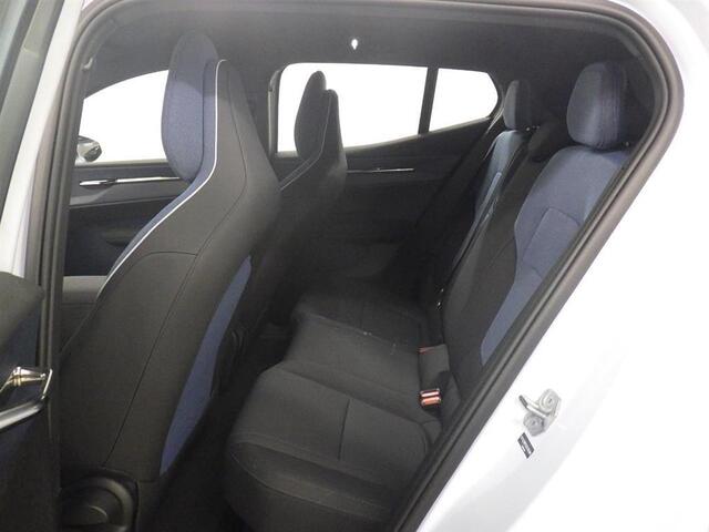 Volvo EX30 Single Motor Core 51 kWh | 17% Bijtelling | Google Maps navigatie | Parkeerverwarming | Adaptive Cruise control | Carplay | Dodehoekmelding | Camera