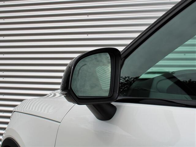 Volvo EX40 Single Motor Extended Range Ultra Automaat / Panoramadak / 20" velgen / 360* camera / Harman Kardon / Privacy Glass