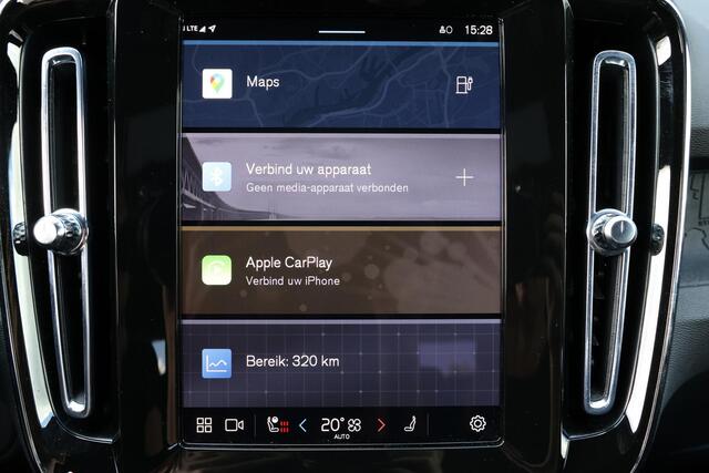 Volvo EX40 Plus Black Edition 70 kWh - IntelliSafe Assist & Surround - 360º Camera - Harman/Kardon audio - Verwarmde voorstoelen & stuur - Parkeersensoren voor & achter - Draadloze tel. lader - Warmtepomp - Extra getint glas - 20' LMV