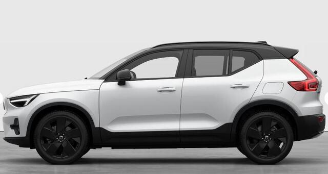 Volvo EX40 Single Motor Extended Range Plus Black Edition / Lounge Pakket / Panoramadak / Extra getint glas / Dak in Black stone / 20'' velgen